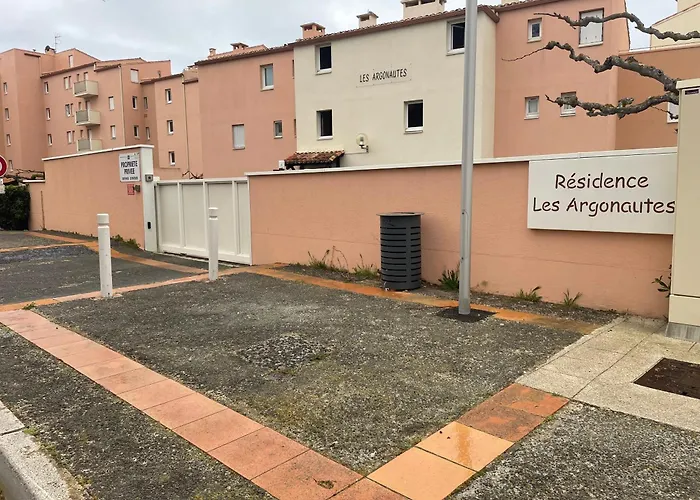 Studio - Les Pieds Dans L\'Eau Agreable En Toutes Saisons 4 Couchages - Climatisation - Parking Prive - Piscine Sur Mer - Vue Magnifique Et Rare - Situation Optimum - Les Argonautes - Ile Des Pecheurs - Cap D\'Agde