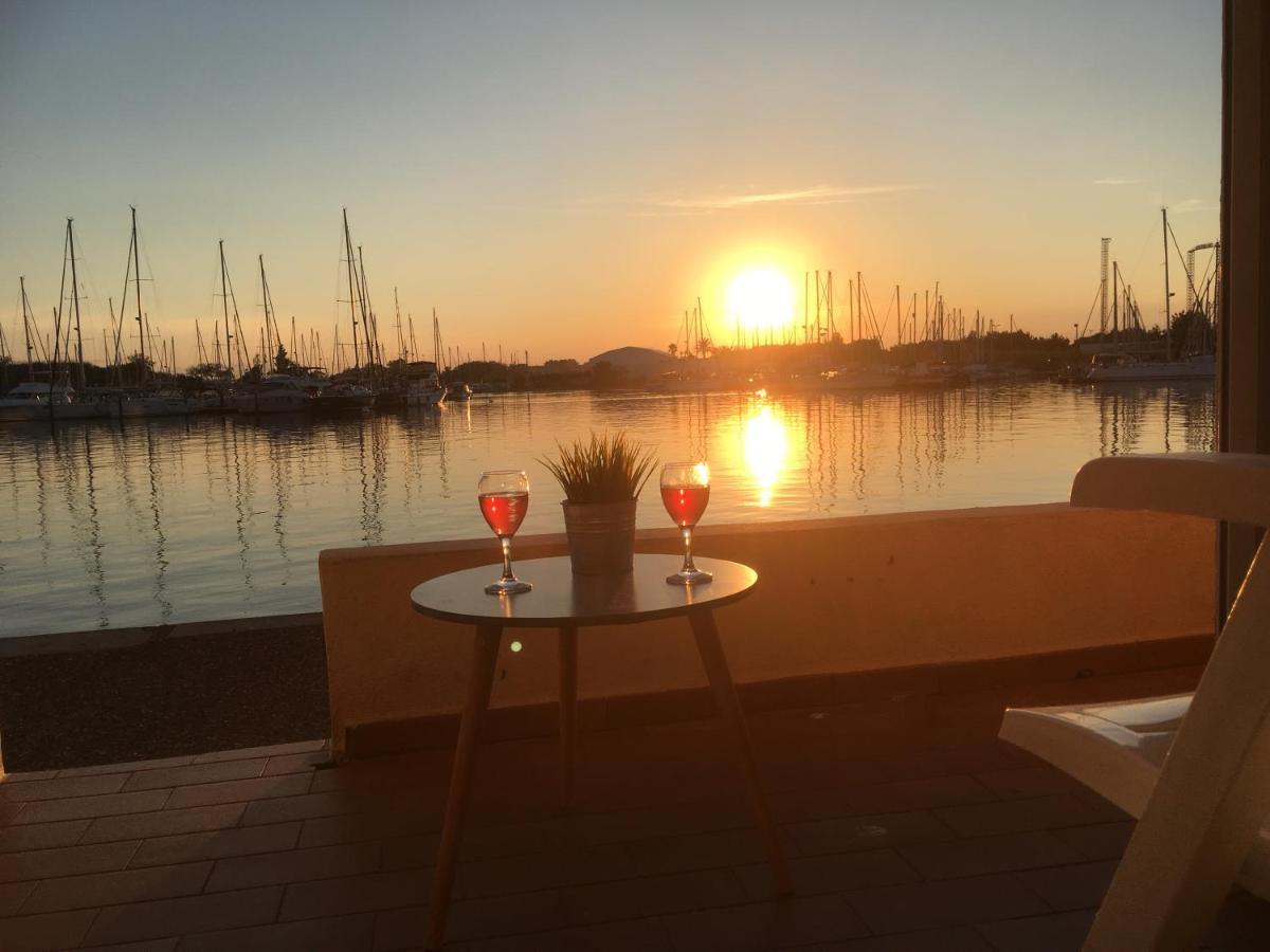 Les Argonautes: Beachfront With Pool And Sea Views * Agde