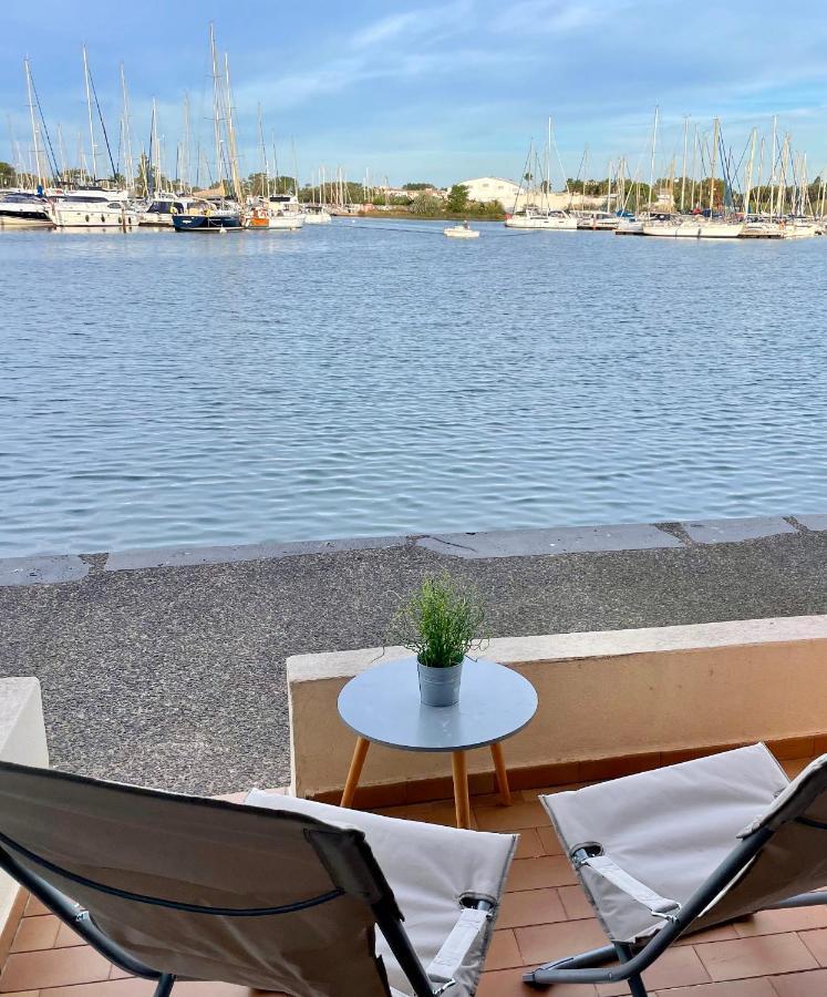 Apartment Les Argonautes: Beachfront With Pool And Sea Views Agde