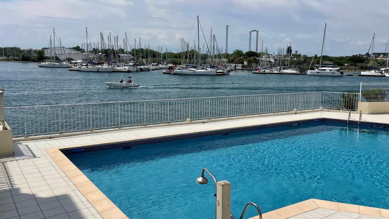 Les Argonautes: Beachfront With Pool And Sea Views Agde