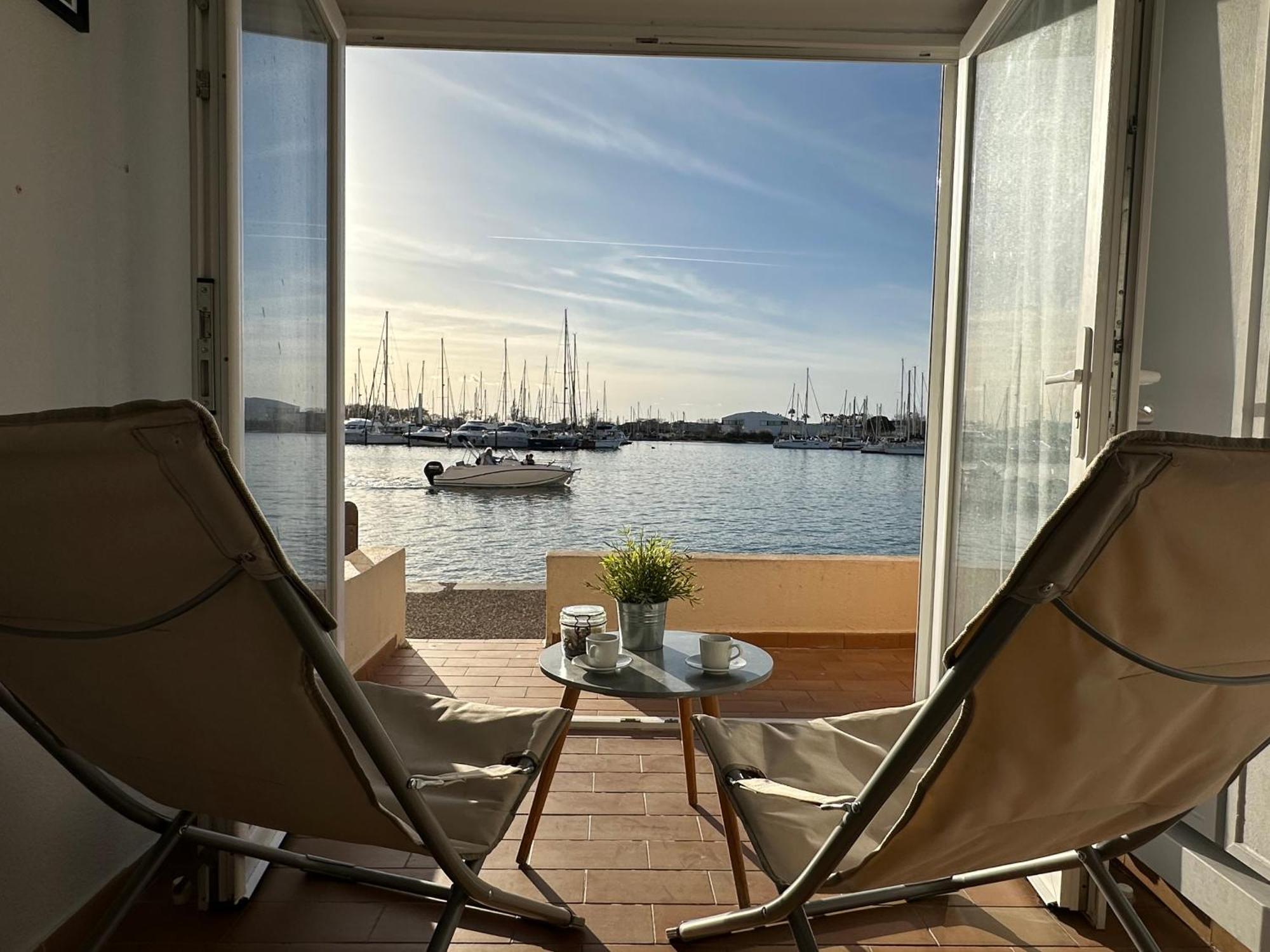 Apartment Les Argonautes: Beachfront With Pool And Sea Views Agde