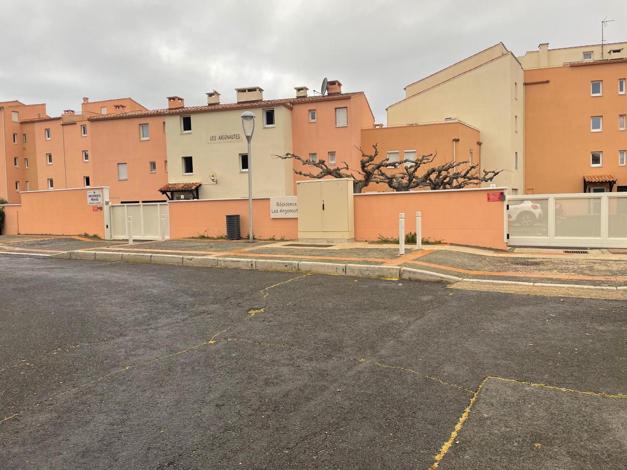 Les Argonautes: Beachfront With Pool And Sea Views Apartment Agde